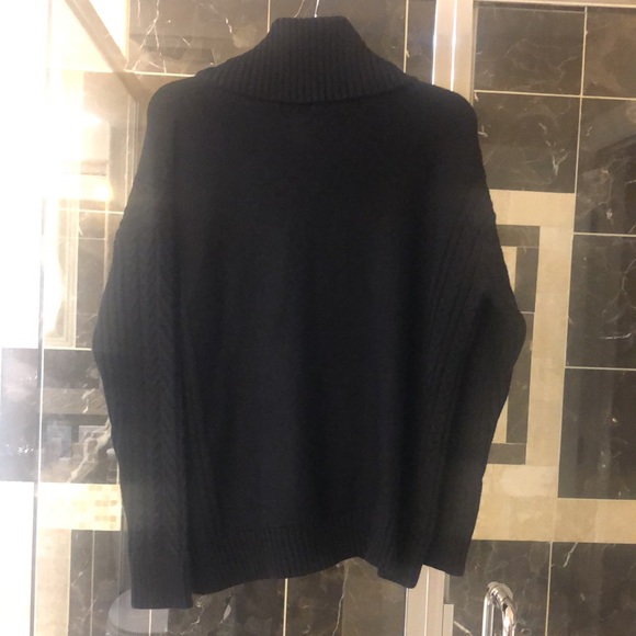 Ralph Lauren black sweater size M, new with tags. - Picture 5 of 5